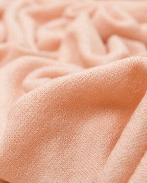 Angora Arctic Jasna Brzoskwinia - detal