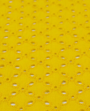 Batyst z Haftem Wzór 27 Żółtym - detal