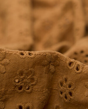 Batyst z Haftem Wzór 1 Jasny Brąz - detal