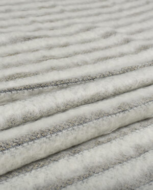 Puszysta Tkanina Płaszczowa z Lurexem - detal3