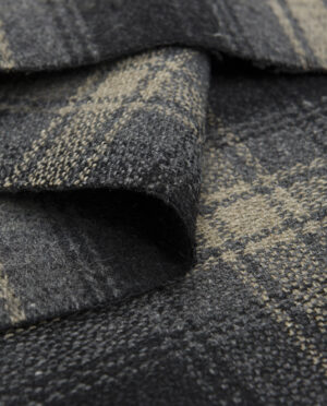Włoska Wełna w Kratę Popielaty - detal