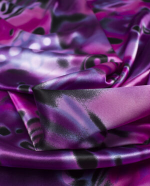 Satyna Cienka Wzór Tie Dye Fuksja - detal2