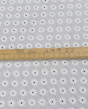 Batyst z Haftem Wzór 61 Ecru - skala