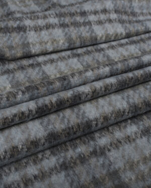 Płaszczowa Tkanina z Włosem w Błękitną Kratę - detal2