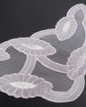 Aplikacja Haftowana Pudrowy Róż - Aksamitny Połysk